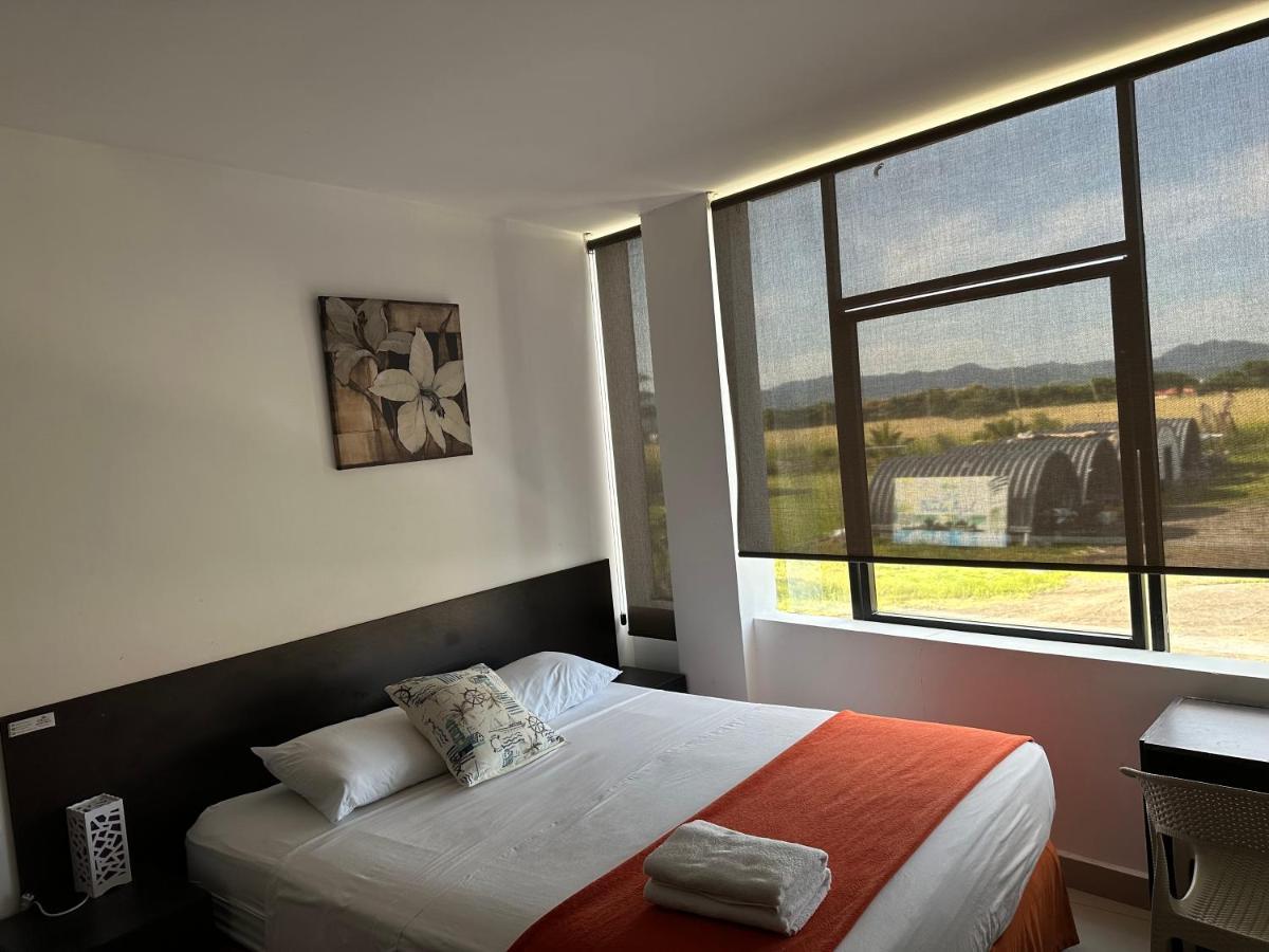 Hotel Punta Azul เปเดอร์นาเลส ภายนอก รูปภาพ